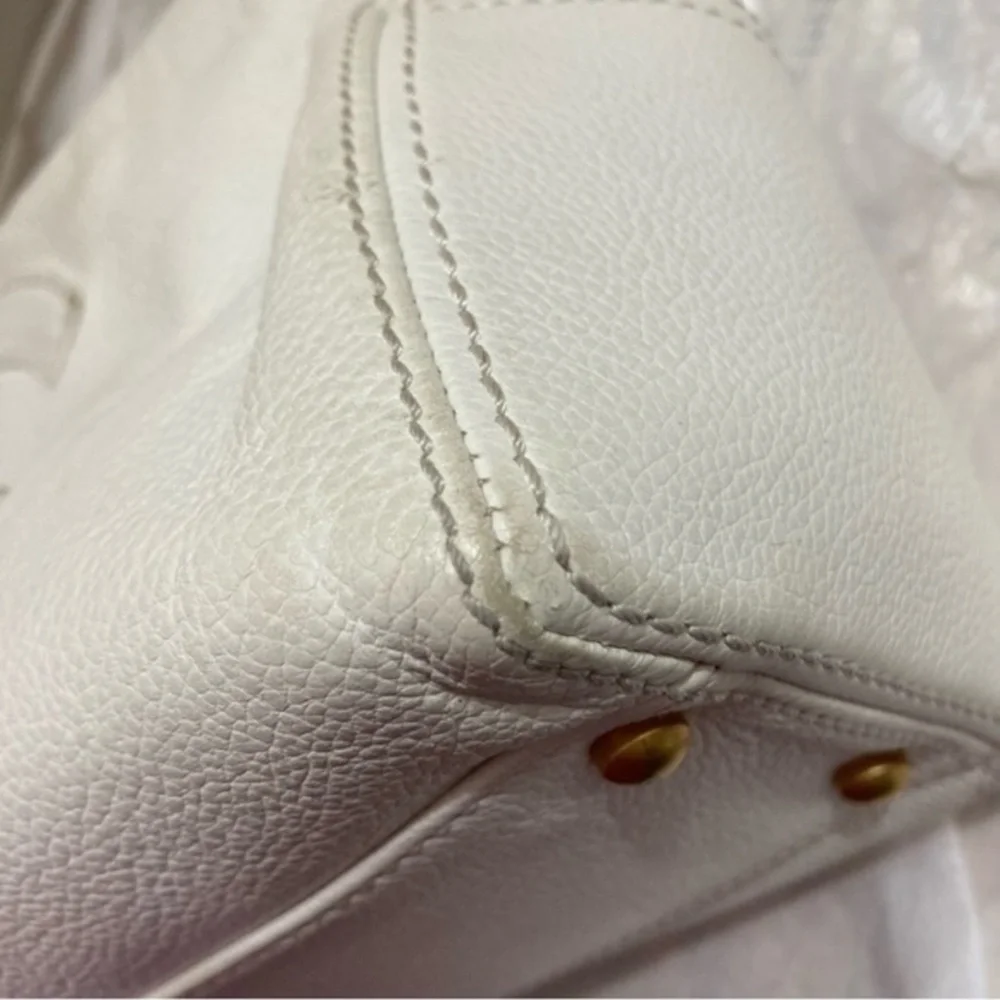 Chanel timeless CC white caviar leather hobo bag purse authentic
